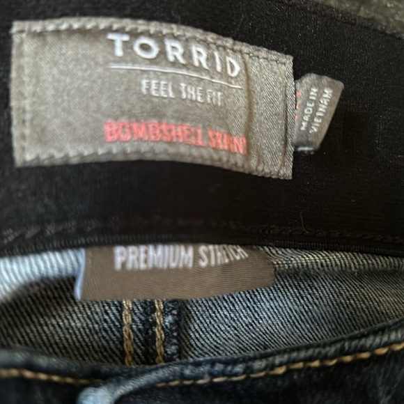 Torrid Jeans Bombshell Skinny - Picture 2 of 9